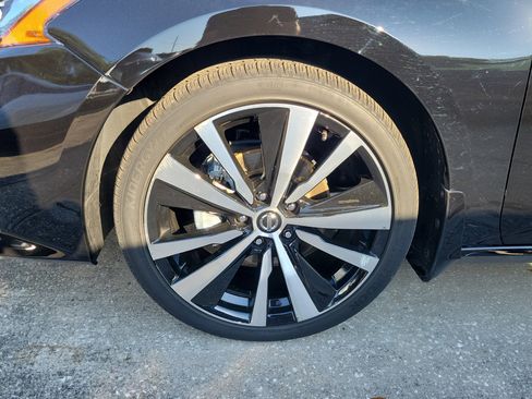 Certified 2022 Nissan Altima 2.5 Platinum image 5