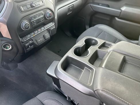 Used 2023 Chevrolet Silverado 1500 Custom image 18