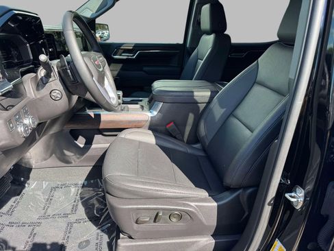 Used 2024 GMC Sierra 1500 SLT w/ SLT Premium Package image 2