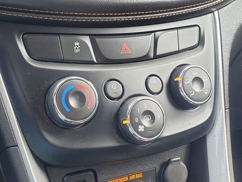 Certified 2019 Chevrolet Trax LT w/ Driver Confidence Package AWD/4WD image 22