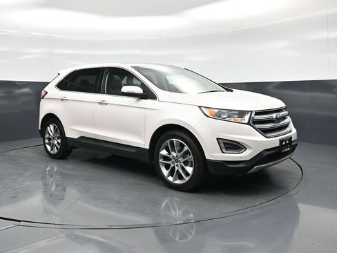 Used 2018 Ford Edge Titanium w/ Equipment Group 302A AWD/4WD image 25