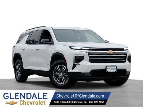 Certified 2024 Chevrolet Traverse LT AWD/4WD image 1