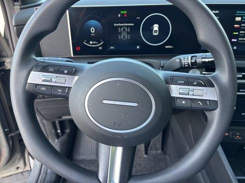 Used 2025 Hyundai Santa Cruz SEL AWD/4WD image 13