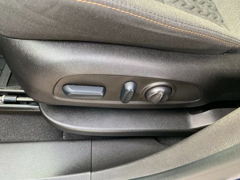 Used 2022 Chevrolet Equinox LT AWD/4WD image 23