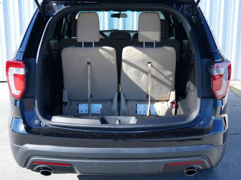 Used 2017 Ford Explorer FWD image 9