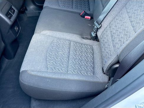 Used 2022 Chevrolet Equinox LT w/ Driver Convenience Package image 26