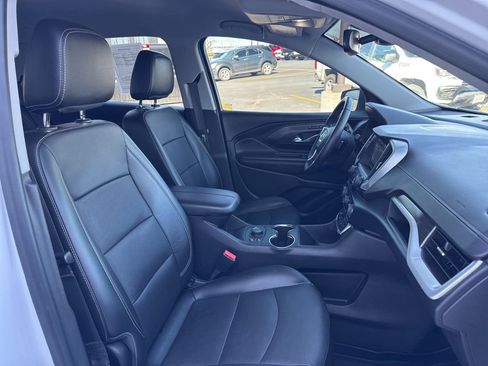 Used 2023 GMC Terrain SLT image 39