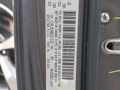 Used 2019 Jeep Cherokee Limited image 27