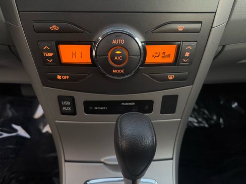 Used 2013 Toyota Corolla LE Special Edition image 23