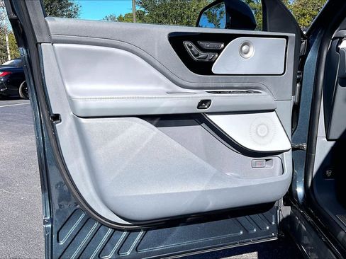 Used 2021 Lincoln Aviator Reserve w/ Equipment Group 201A image 20