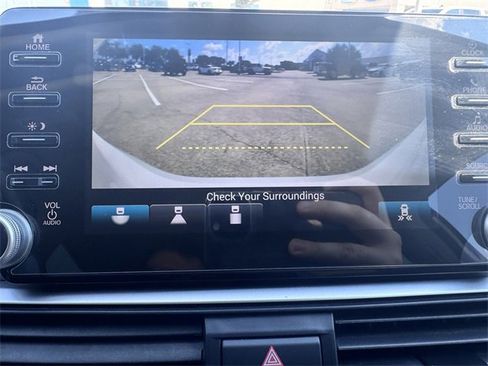 Used 2019 Honda Accord EX-L image 18
