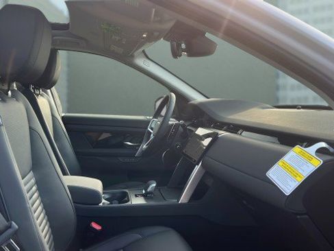 New 2025 Land Rover Discovery Sport S image 11
