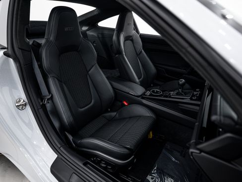 Certified 2024 Porsche 911 Carrera T RWD image 18