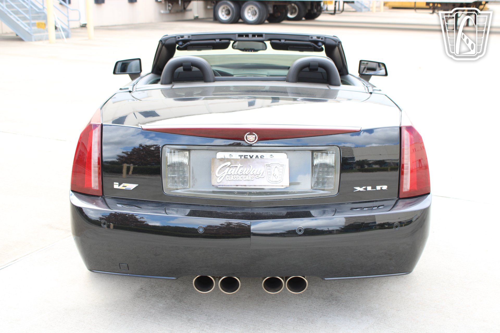 Used 2006 Cadillac XLR V RWD image 12