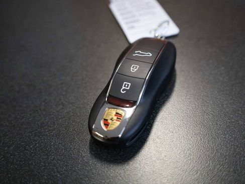 New 2026 Porsche Macan AWD/4WD image 42