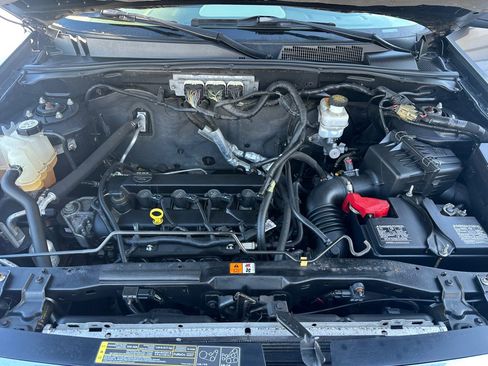 Used 2009 Ford Escape XLS image 16
