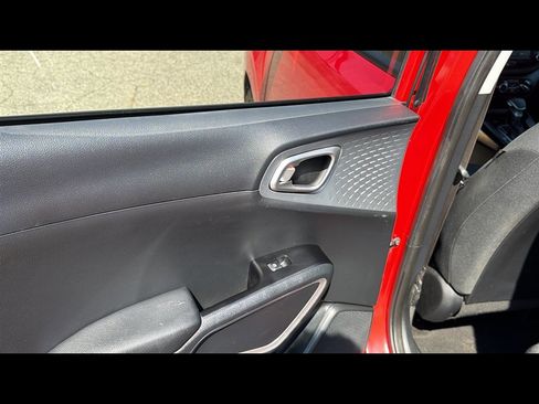 Used 2022 Kia Soul LX FWD image 24
