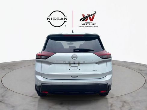 Used 2024 Nissan Rogue S AWD/4WD image 7