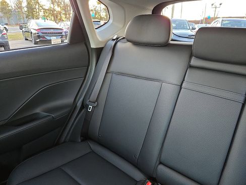 Used 2026 Hyundai Kona SEL Premium image 12