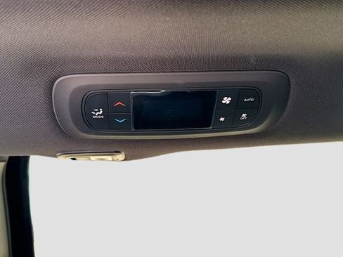 New 2026 Chrysler Pacifica Limited w/ S Appearance Package image 29