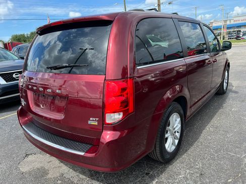Used 2018 Dodge Grand Caravan SXT FWD image 5