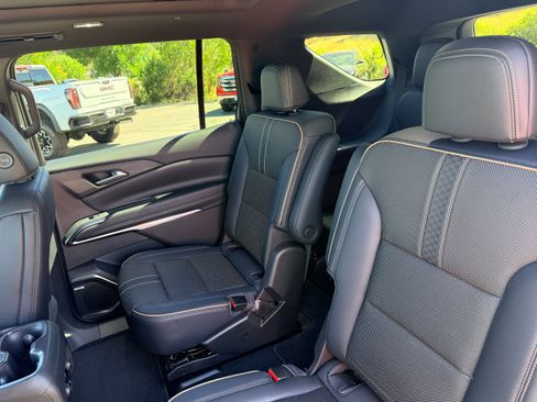 New 2026 Chevrolet Traverse High Country AWD/4WD image 10
