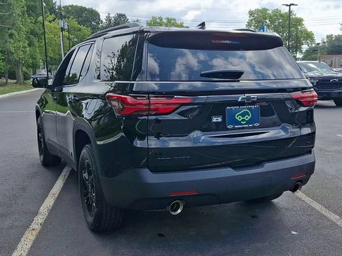 Certified 2023 Chevrolet Traverse LT FWD image 9