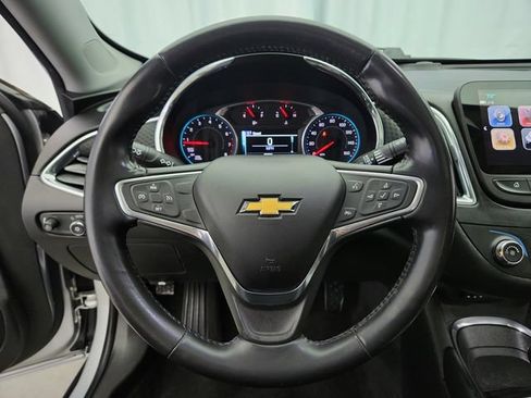 Used 2018 Chevrolet Malibu LT w/ Redline Edition FWD image 13