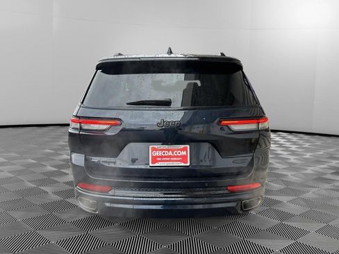 Used 2023 Jeep Grand Cherokee L Summit AWD/4WD image 5