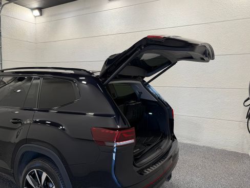 Used 2024 Volkswagen Atlas SEL Premium R-Line AWD/4WD image 25