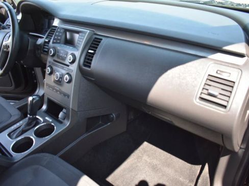 Used 2019 Ford Flex SE FWD image 12