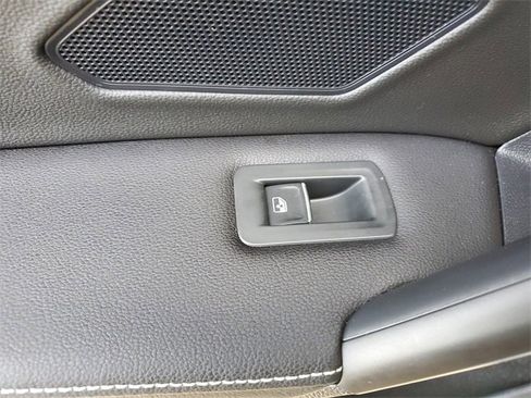 Certified 2023 Volkswagen Tiguan SE image 16