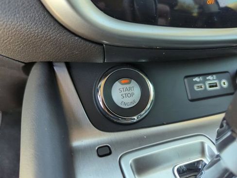 Certified 2024 Nissan Murano SV image 39