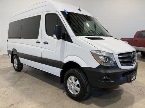 Used 2017 Mercedes-Benz Sprinter 2500 image 4