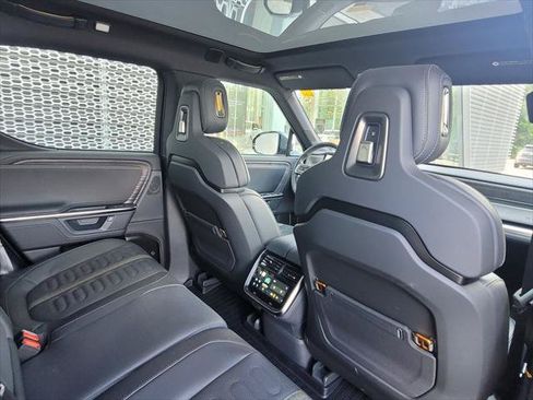 Used 2025 Rivian R1T Adventure Dual AWD/4WD image 22