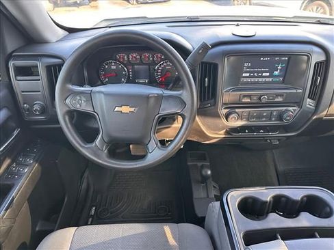 Used 2018 Chevrolet Silverado 1500 Custom w/ Custom Value Package image 14