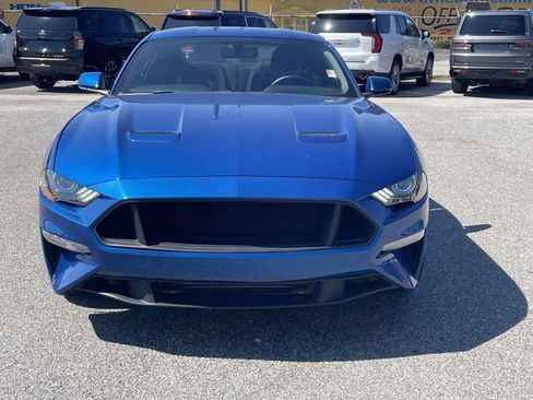 Used 2018 Ford Mustang Coupe RWD image 9