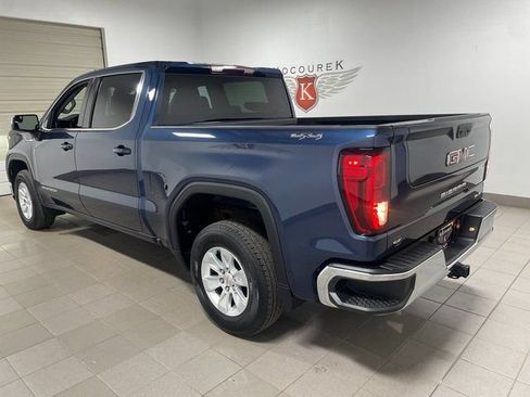 Used 2022 GMC Sierra 1500 SLE AWD/4WD image 4