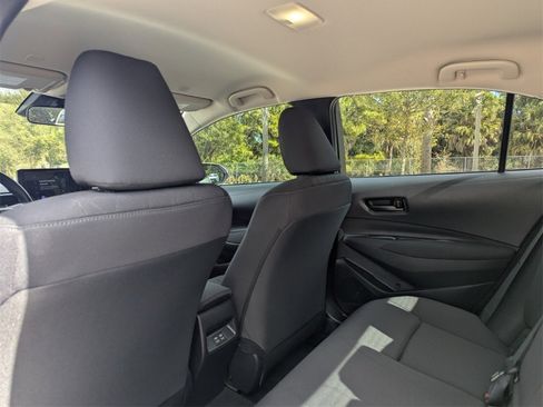 Used 2025 Toyota Corolla LE image 22
