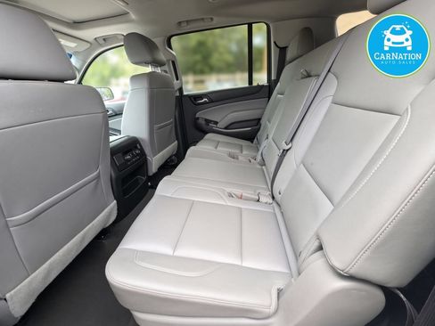 Used 2018 Chevrolet Suburban LT AWD/4WD image 8