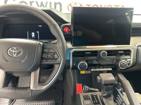 New 2025 Toyota Tacoma TRD Off-Road AWD/4WD image 26