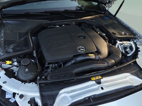 Used 2021 Mercedes-Benz C 300 4MATIC Sedan image 17