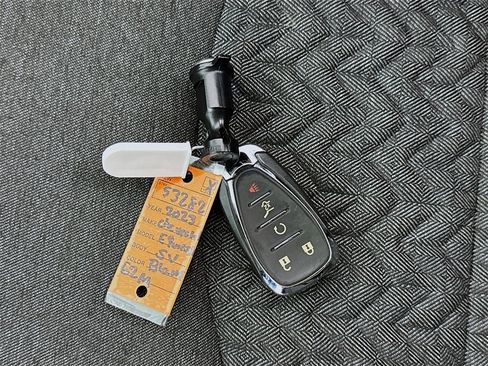 Used 2023 Chevrolet Equinox LT w/ Driver Convenience Package image 31