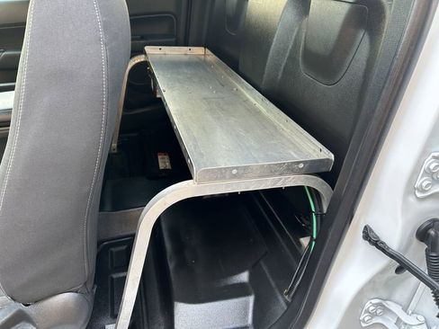 Used 2022 Chevrolet Colorado LT w/ Fleet Safety Package image 11