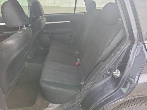 Used 2013 Subaru Outback 2.5i Premium w/ Popular Pkg 1B image 16