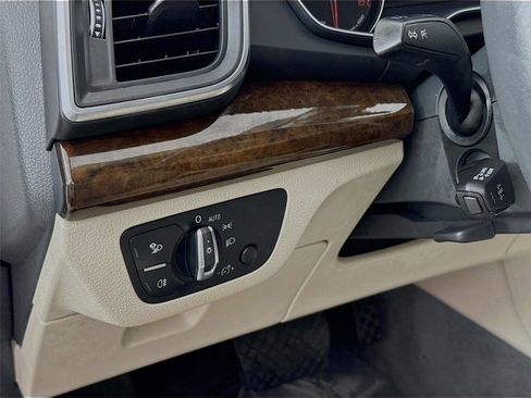 Used 2020 Audi Q5 2.0T Premium image 10