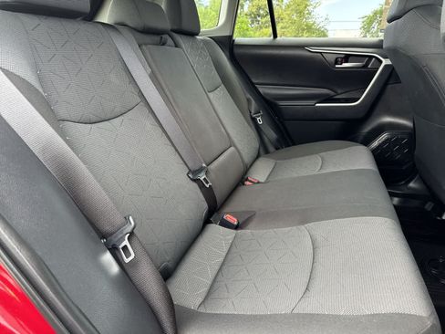 Used 2025 Toyota RAV4 XLE w/ Convenience Package FWD image 19