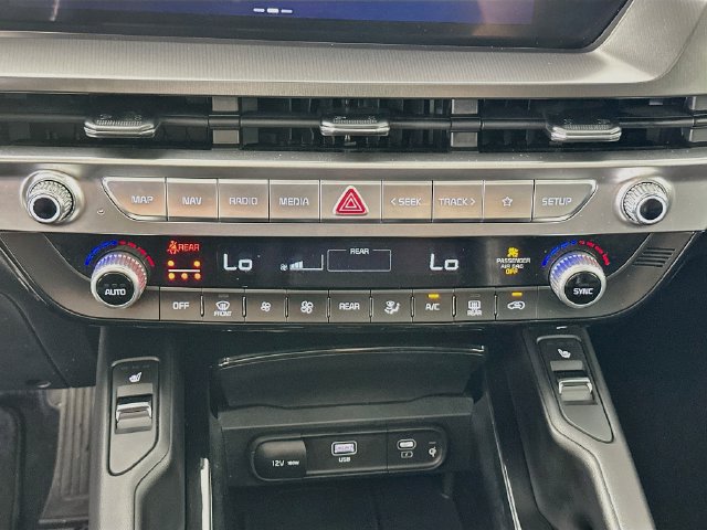 Used 2025 Kia Telluride S AWD/4WD image 15