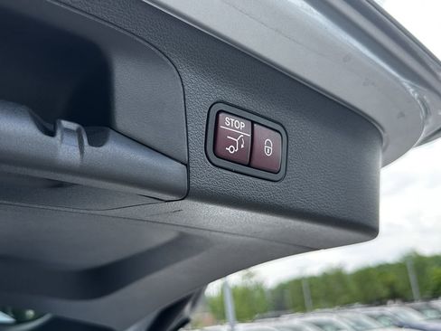 Certified 2023 Mercedes-Benz GLS 450 4MATIC image 22