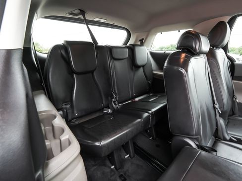 Used 2025 Kia Carnival EX FWD image 44